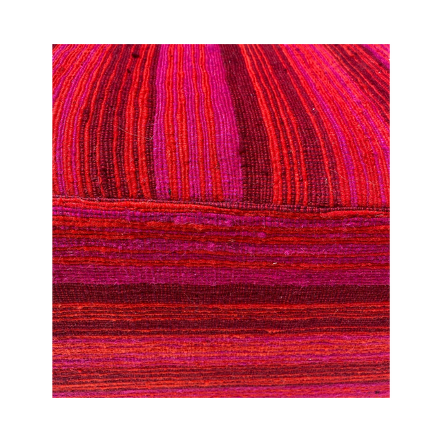 RED VIBES SQUARE POUF