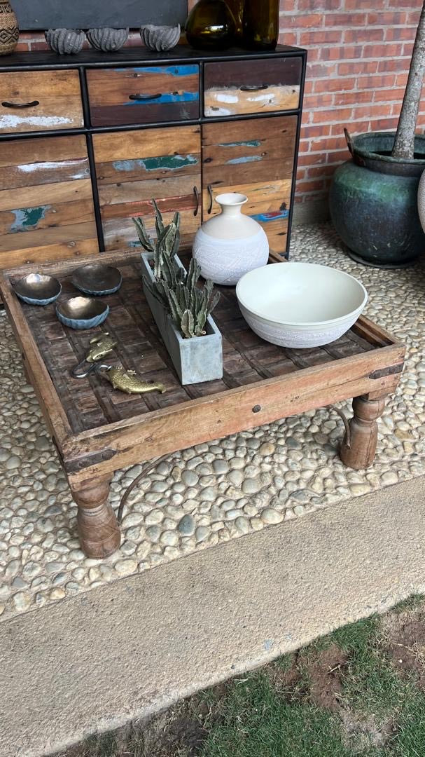 MESA DE CENTRO TAILANDESA