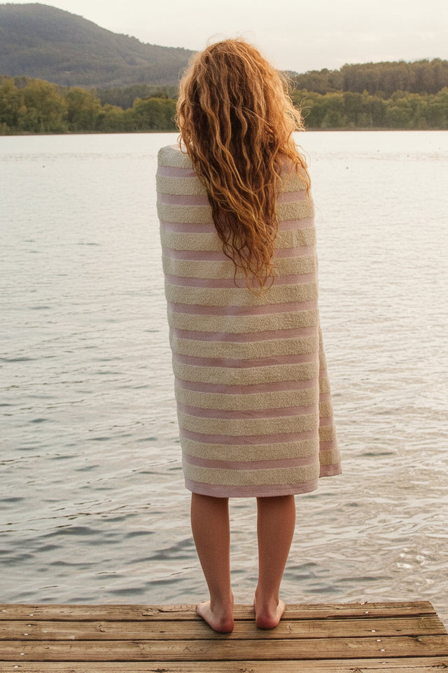 TOALLA DE PLAYA VITA LINEAS LILA/BEIGE